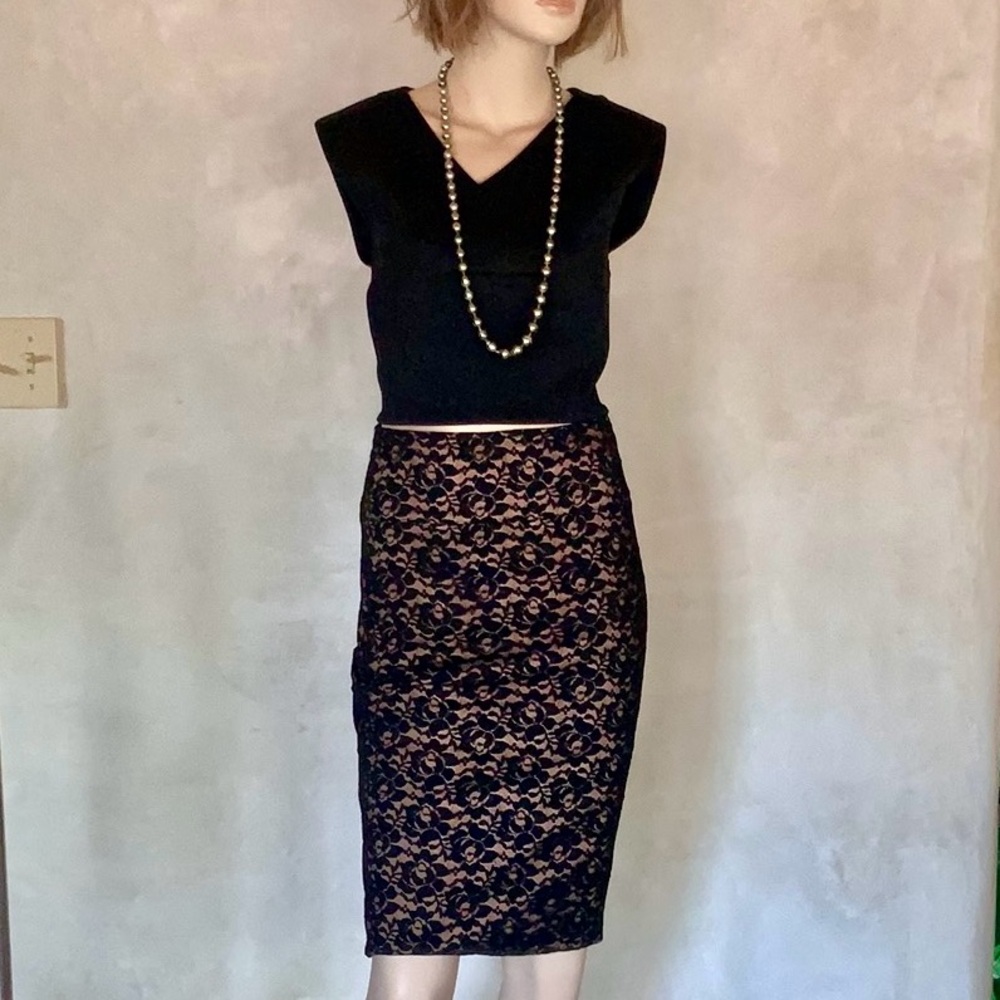 Norma Kamali OMO Lace Skirt S
